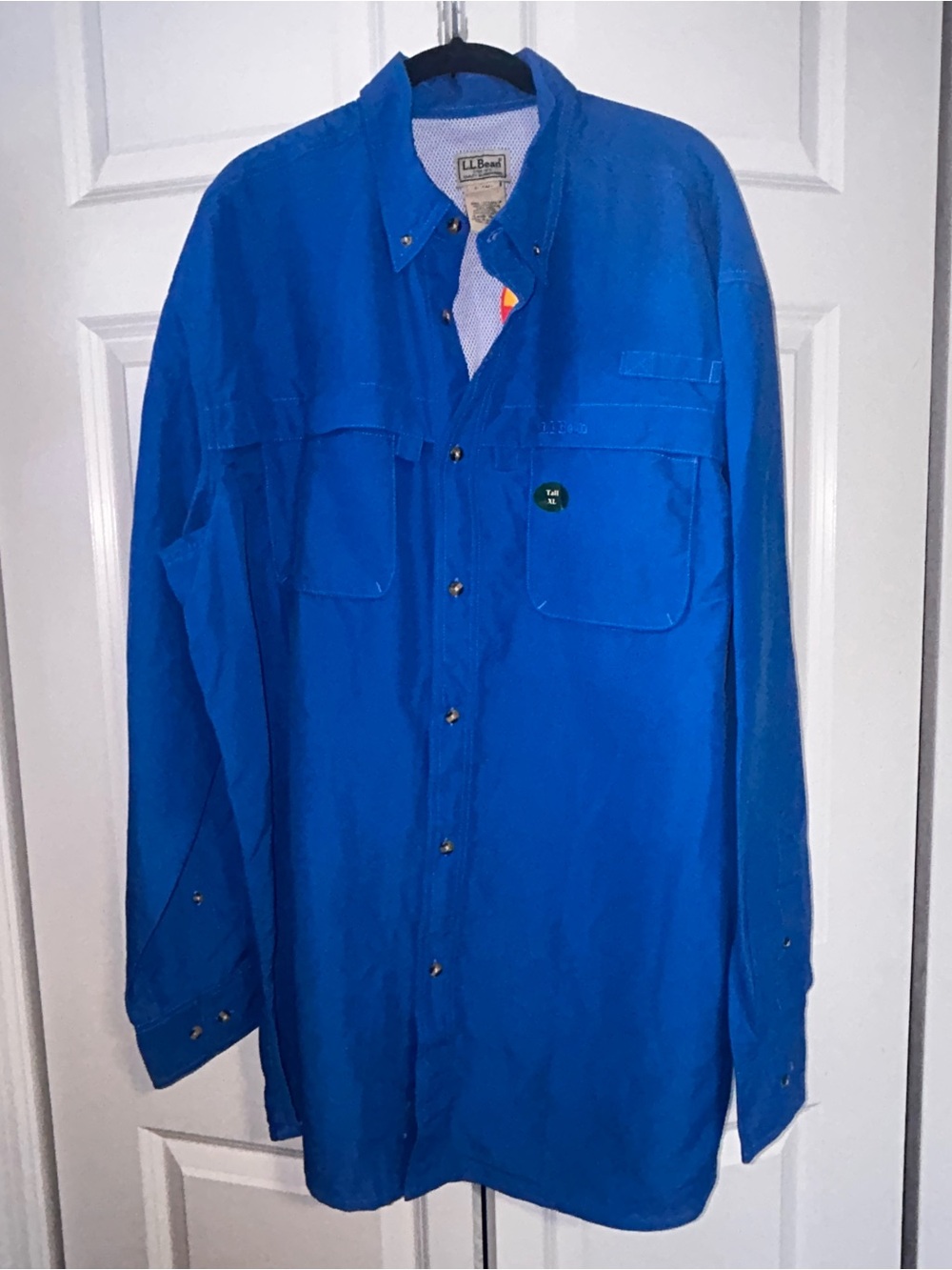 L.L. Bean Men’s Blue Casual Button-down shirt XL Tall
